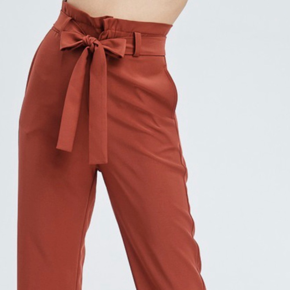 Belt loop woven pants - Picture 2 of 5